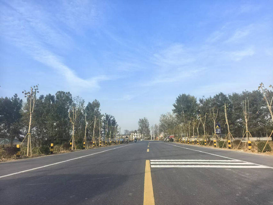 道路升级后(谢从客 摄) 道路升级后(谢从客 摄)