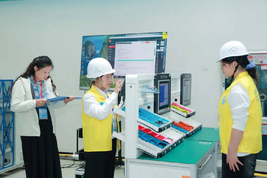 比赛现场(曾庆华 摄)